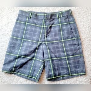 Nike Golf tour performance shorts Men's 32 Green/gray plaid